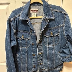 Vintage Wrangler Rugged Wear women's Medium Blue Jean Denim Trucker Jacket